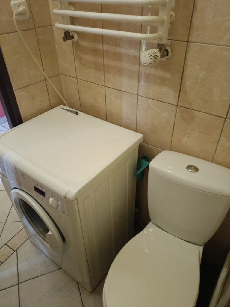 1000040979